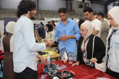 جامعة عمان العربية تبرز ريادتها الأكاديمية في فعالية IEEE بعرض نوعي ومشاريع طلابية مبتكرة