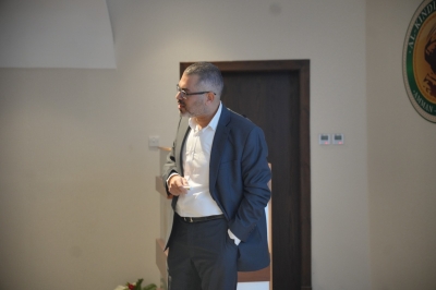 محاضرة في مستشفى الكندي حول الاجراءات الحديثة في التخلص من سمنة الاطفال