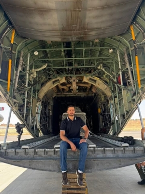 جامعة البترا تكرّم الإعلامي محمد الفايز مراسل قناة المملكة