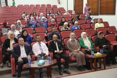 كلية الآداب في جامعة الزيتونة تعقد اللقاء التواصلي الرابع مع خريجيها