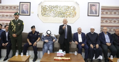 مندوبا عن الملك وولي العهد.. العيسوي يعزي عشائر العكور والشرع والمجالي والبلوي