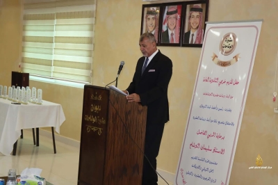 عشيرة الوشاح تكرم أبناءها وبناتها الناجحين في الثانوية العامة