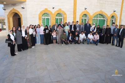 عشيرة الوشاح تكرم أبناءها وبناتها الناجحين في الثانوية العامة