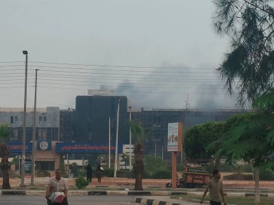 30 حالة اختناق.. اندلاع حريق في مستشفى جامعي بمصر