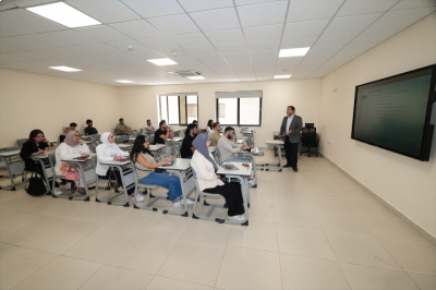 جامعة العلوم التطبيقية ترفع طاقتها إلى 18 ألف طالب وتقدم منح تشجيعية للمتميزين