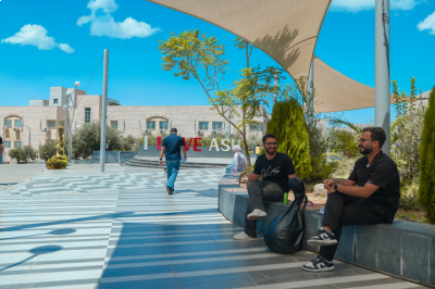 جامعة العلوم التطبيقية ترفع طاقتها إلى 18 ألف طالب وتقدم منح تشجيعية للمتميزين