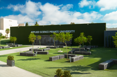 جامعة العلوم التطبيقية ترفع طاقتها إلى 18 ألف طالب وتقدم منح تشجيعية للمتميزين