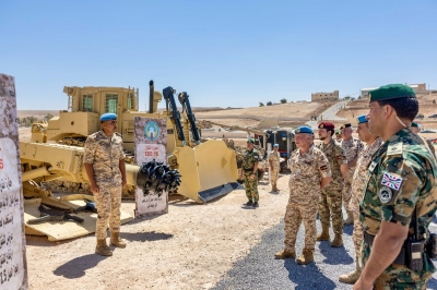 الملك وولي العهد يزوران مديرية سلاح الهندسة الملكي - صور