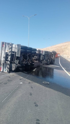 إغلاق كامل لطريق رأس النقب باتجاه عمان بسبب حادث سير - صور