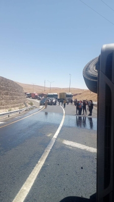 إغلاق كامل لطريق رأس النقب باتجاه عمان بسبب حادث سير - صور