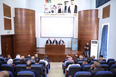 وزير السياحة والآثار يلتقي ممثلي القطاع السياحي والمجتمع المحلي في مادبا