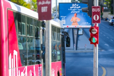 رؤوس إشارات ضوئية خاصة بالباص السريع - صور