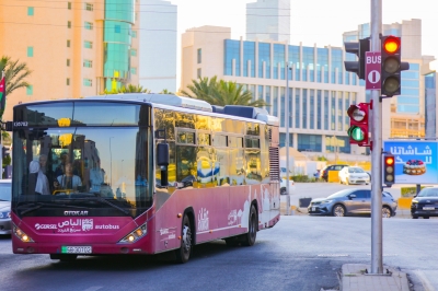 رؤوس إشارات ضوئية خاصة بالباص السريع - صور