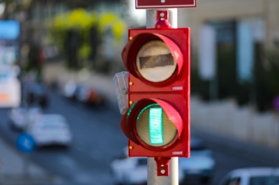 رؤوس إشارات ضوئية خاصة بالباص السريع - صور