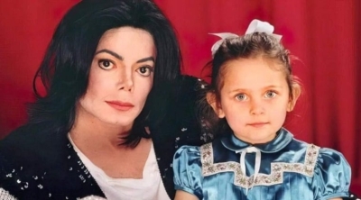 أكاذيب .. ابنة مايكل جاكسون تُهاجم فيلم السيرة الذاتية لوالدها