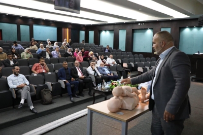جامعة عمان العربية تعقد محاضرة تدريبية حول دعم الحياة الأساسي للإسعافات الأولية