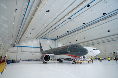 الملك يفتتح مبنى (هنجر 7) الجديد لشركة جورامكو