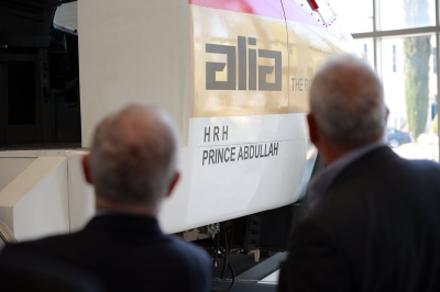 الملك يزور الشركة الأردنية لتدريب الطيران - صور