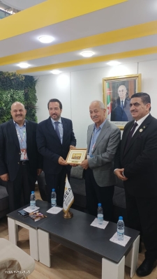 الجغبير يلتقي مسؤولين جزائريين لبحث تعزيز التبادل التجاري بين البلدين