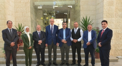 رئيس جامعة البترا يستقبل وفدًا من الهيئة الأردنية لزراعة الأسنان ونقابة أطباء الأسنان الأردنية