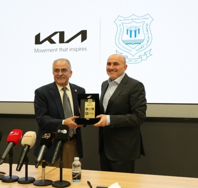 مذكرة تفاهم بين عمان الأهلية و(كيا – الأردن) لتعزيز التعليم التطبيقي لتخصص المركبات الكهربائية