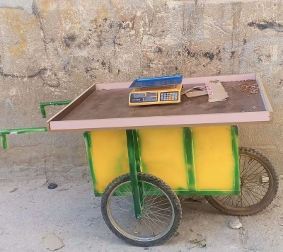 الأردنيون يتعاطفون مع عربة متنقلة للبيع - صورة