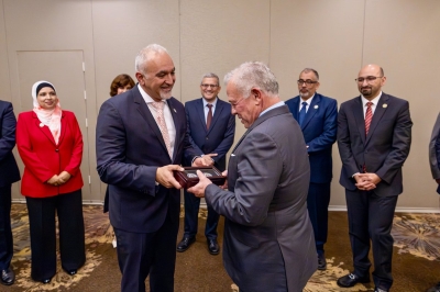 الملك يجتمع في نيويورك بأعضاء جمعية الأطباء الأردنية الأمريكية