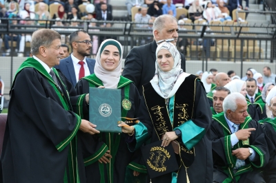 جامعة الزيتونة الأردنية تحتفل بتخريج الفوج التاسع والعشرين من طلبة الفصل الصيفي