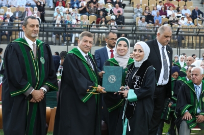 جامعة الزيتونة الأردنية تحتفل بتخريج الفوج التاسع والعشرين من طلبة الفصل الصيفي