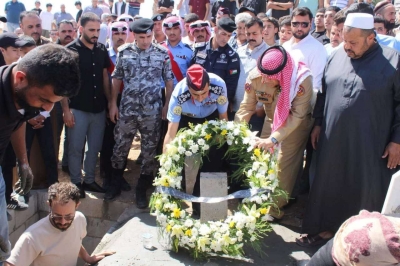 الكرك ورجال شرطة البادية يودعون العريف البيايضة - صور