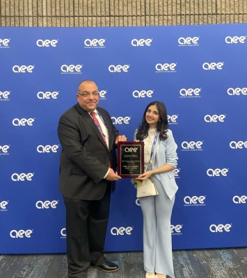 الطالبة المناصرة من 