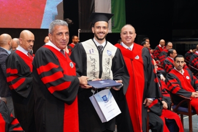 بالصور ... د. ماهر الحوراني يرعى اليوم الأول لإحتفال عمان الأهلية بتخريج طلبتها للفصل الصيفي من الفوج 32