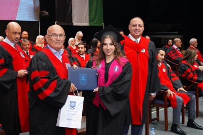 بالصور ... د. ماهر الحوراني يرعى اليوم الأول لإحتفال عمان الأهلية بتخريج طلبتها للفصل الصيفي من الفوج 32