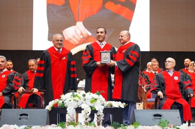 بالصور ... د. ماهر الحوراني يرعى اليوم الأول لإحتفال عمان الأهلية بتخريج طلبتها للفصل الصيفي من الفوج 32