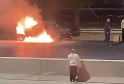 اندلاع حريق بسيارة مرسيدس على طريق المطار