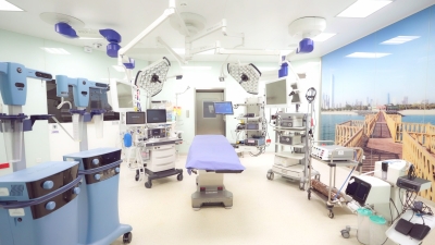 غرف العمليات في مستشفى الكندي.. تجهيزات حديثة لرعاية طبية مميزة