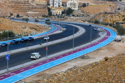 أمانة عمان  تنفذ ممشى في شارع الستين بمنطقة زهران -  صور