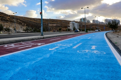 أمانة عمان  تنفذ ممشى في شارع الستين بمنطقة زهران -  صور