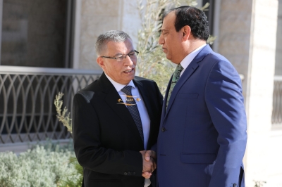 الدكتور محمد القضاه طلب والدكتور احمد العبادي اعطى ... (أيمن العطاري) & (راية العبادي)