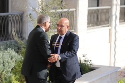 الدكتور محمد القضاه طلب والدكتور احمد العبادي اعطى ... (أيمن العطاري) & (راية العبادي)