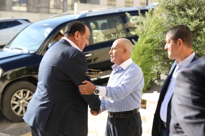 الدكتور محمد القضاه طلب والدكتور احمد العبادي اعطى ... (أيمن العطاري) & (راية العبادي)