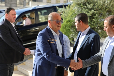 الدكتور محمد القضاه طلب والدكتور احمد العبادي اعطى ... (أيمن العطاري) & (راية العبادي)