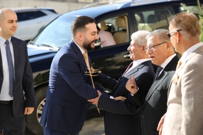 الدكتور محمد القضاه طلب والدكتور احمد العبادي اعطى ... (أيمن العطاري) & (راية العبادي)