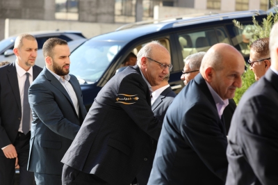 الدكتور محمد القضاه طلب والدكتور احمد العبادي اعطى ... (أيمن العطاري) & (راية العبادي)