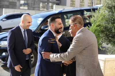 الدكتور محمد القضاه طلب والدكتور احمد العبادي اعطى ... (أيمن العطاري) & (راية العبادي)