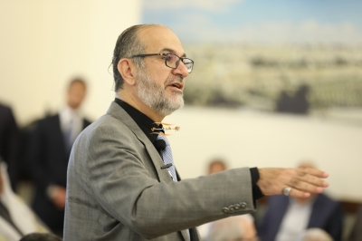 الدكتور محمد القضاه طلب والدكتور احمد العبادي اعطى ... (أيمن العطاري) & (راية العبادي)