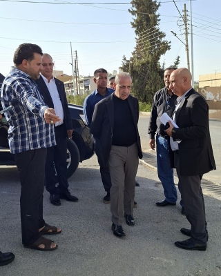 وزير الإدارة المحلية يتفقد عدداً من بلديات محافظة مادبا