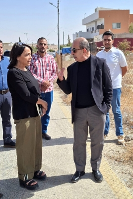 وزير الإدارة المحلية يتفقد عدداً من بلديات محافظة مادبا