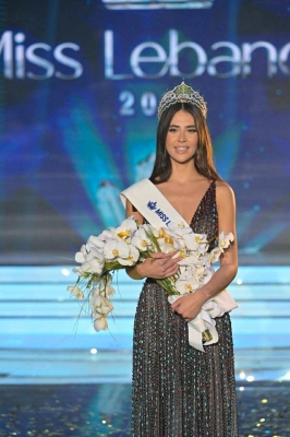 بيرلا حرب.. ملكة جمال لبنان 2025