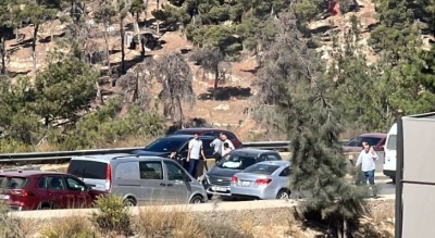 إصابتان بحادث تصادم بين مركبة صغيرة وقلاب في ناعور